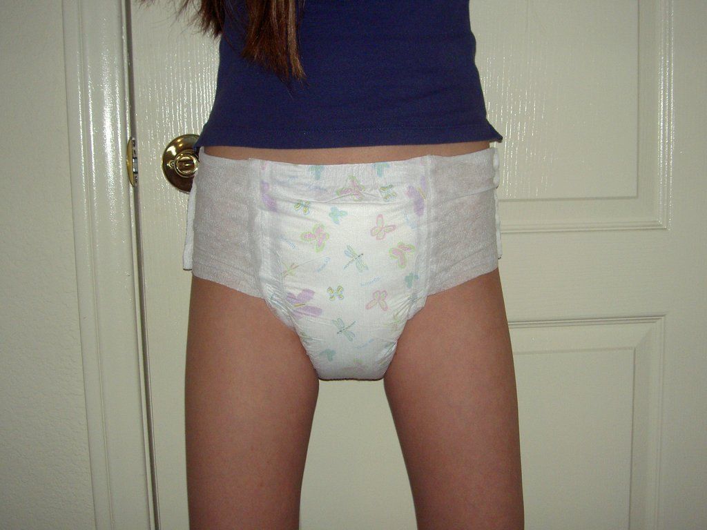 abdl girl pose in diapers and pampers