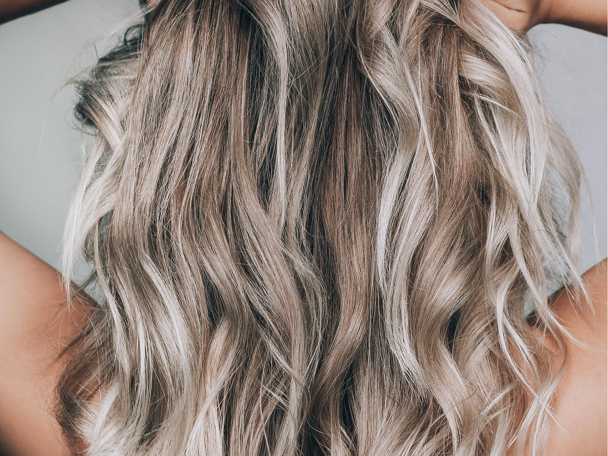 szampon rozjasniajacy blond wlosy na kolor platynowy
